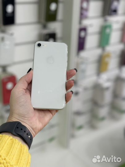 iPhone 8/оригинал