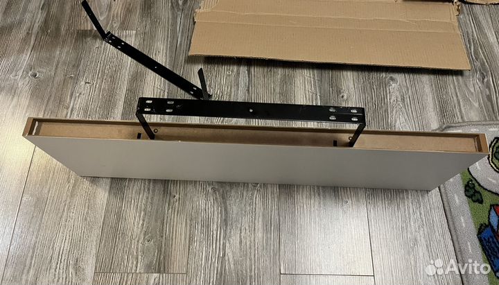 Полка настенная белая