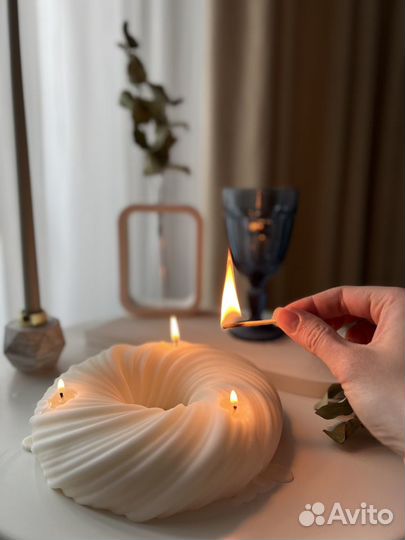 Гигантская свеча с тремя фитилями