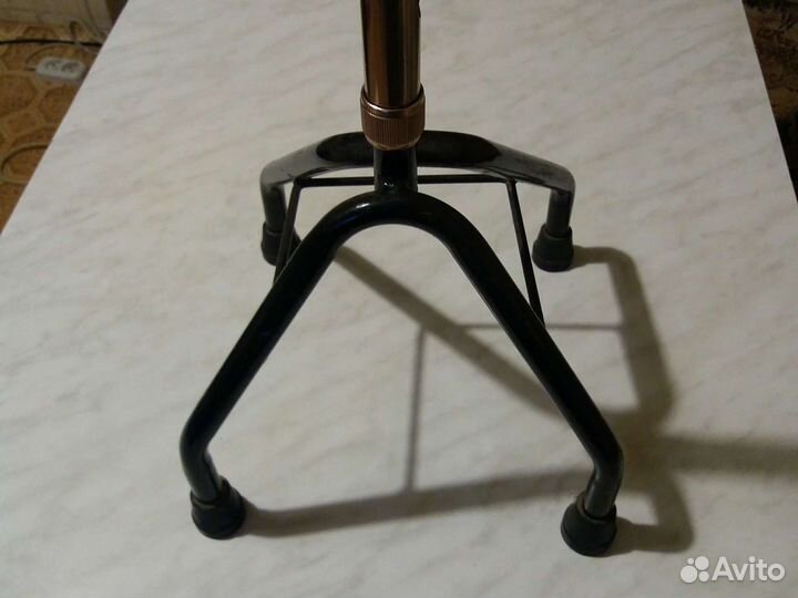 Трость с опорой