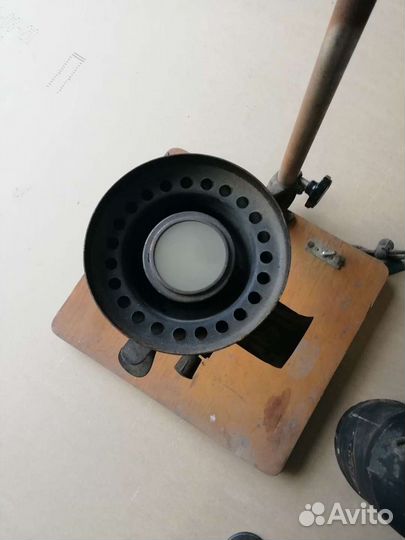 Красная лампа для проявки фото