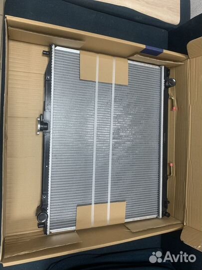 Радиатор Mitsubishi Pajero/Montero IV (V8, V9)