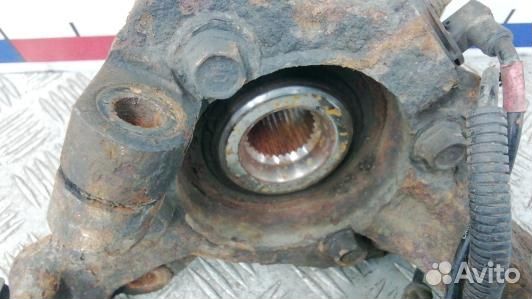 Ступица передняя правая hyundai santa FE 2 (LEA02N