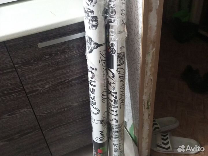 Продам обои 2 рулона новые, цена за 2 рулона