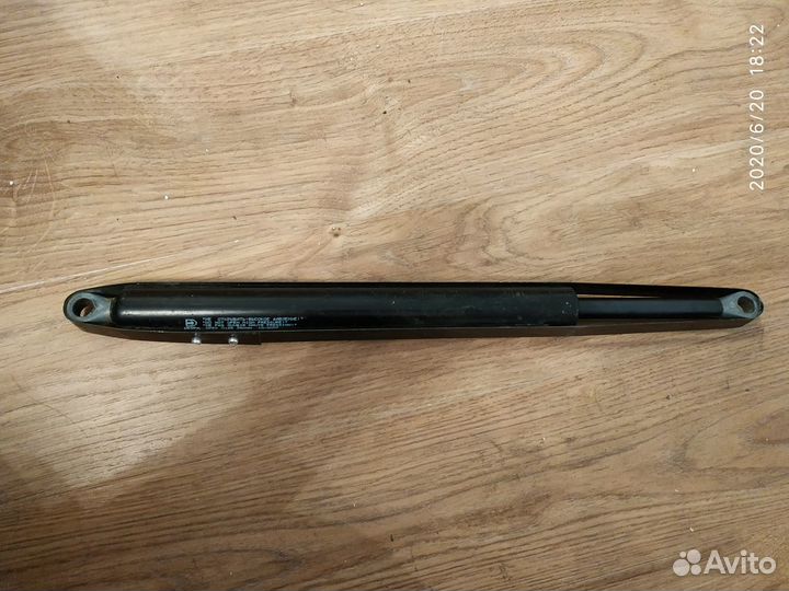 Гидролифт 2500 Ньютонов