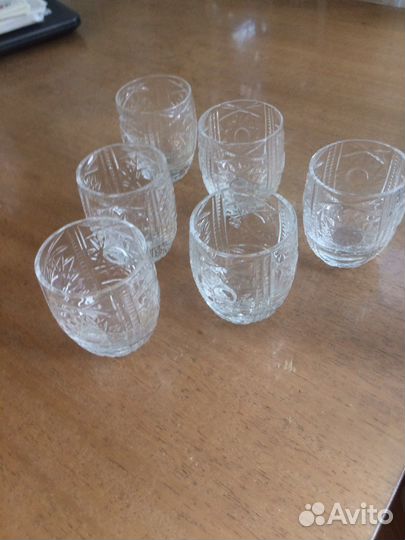 Фужеры из богемского хрусталя и стопки СССР