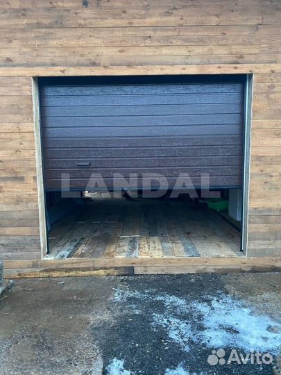 Секционные ворота