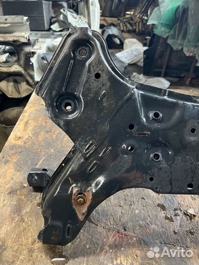 Подрамник Kia Rio G4FA 2015