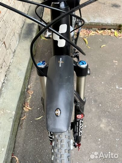 Велосипед cube reaction