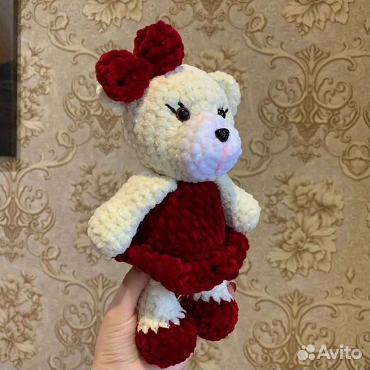 Плюшевый медведь