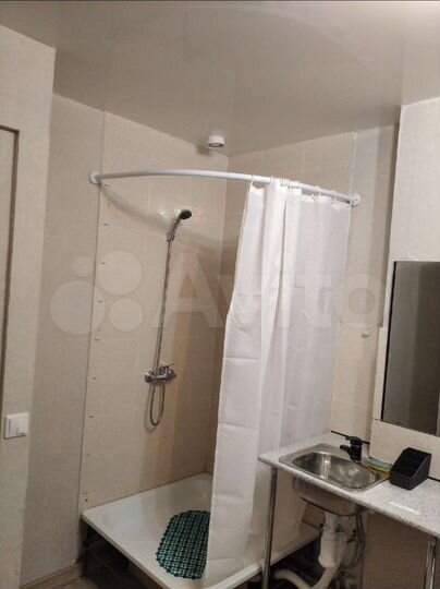 Комната 9 м² в 4-к., 1/5 эт.