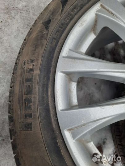 Pirelli Ice 215/60 R17