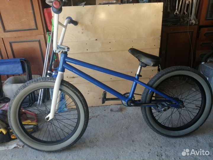 Трюковой велосипед BMX