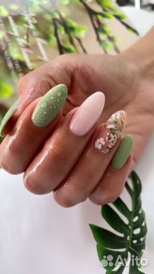 Маникюр/педикюр