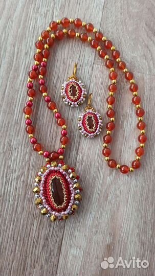 Комплект с сердоликом