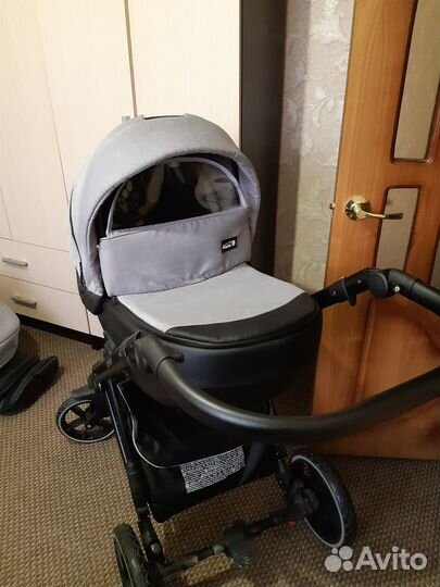 Продаётся коляска 3 в 1