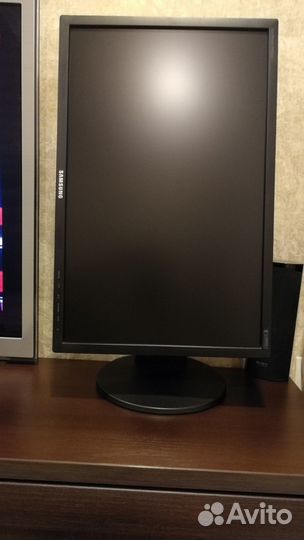 Монитор 23