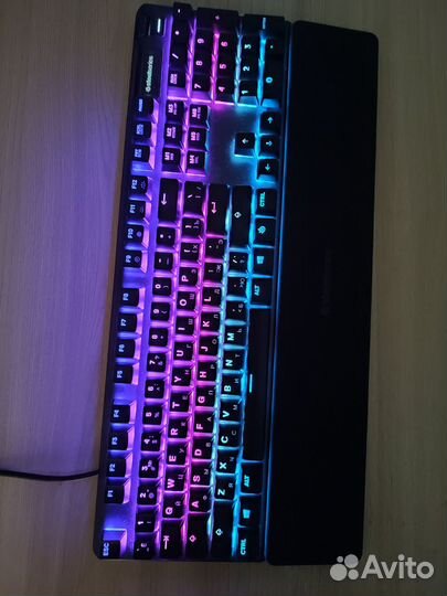 Клавиатура SteelSeries Apex 5