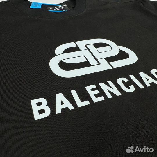 Футболка Balenciaga