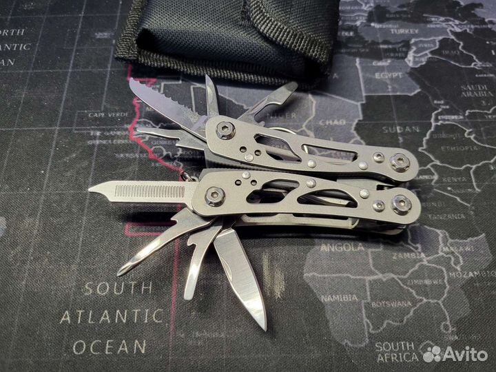 Нож мультитул плоскогубцы