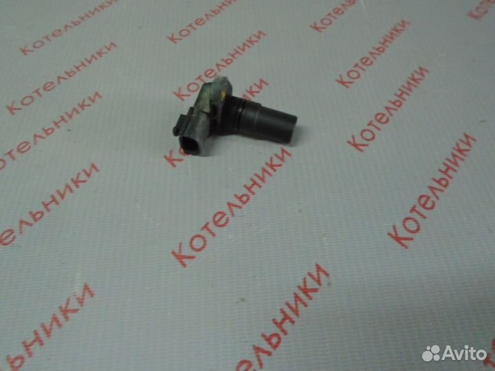 Nissan 31935-8E003 Датчик скорости