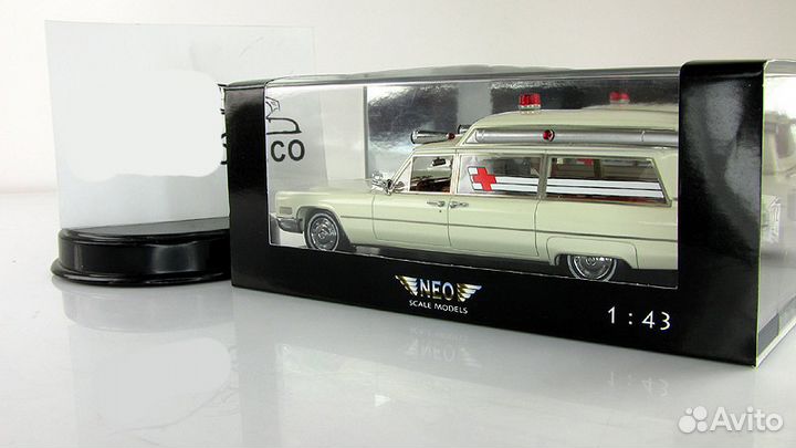 Кадиллак Cadillac Ambulance Скорая помощь Neo 1:43