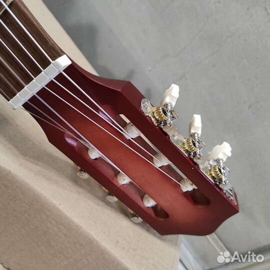 Гитара новая классическая