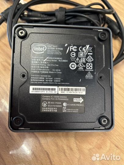 Intel NUC nuc8bek