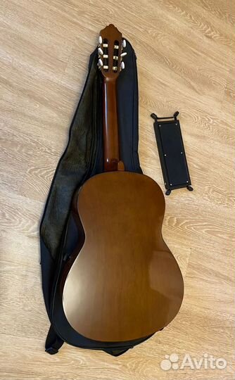 Классическая гитара yamaha c40