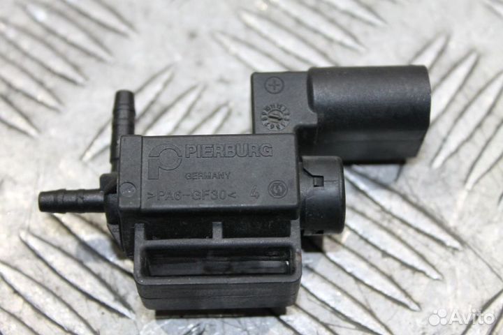 Клапан вакуумный Volkswagen Audi 037906283C