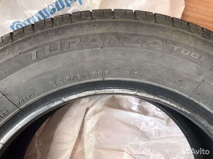 Bridgestone Turanza T001 225/60 R16 V