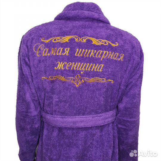 Махровый халат с вышивкой