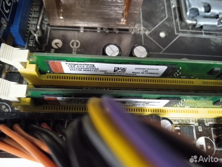 Материнская плата 775 с процессором и памятью