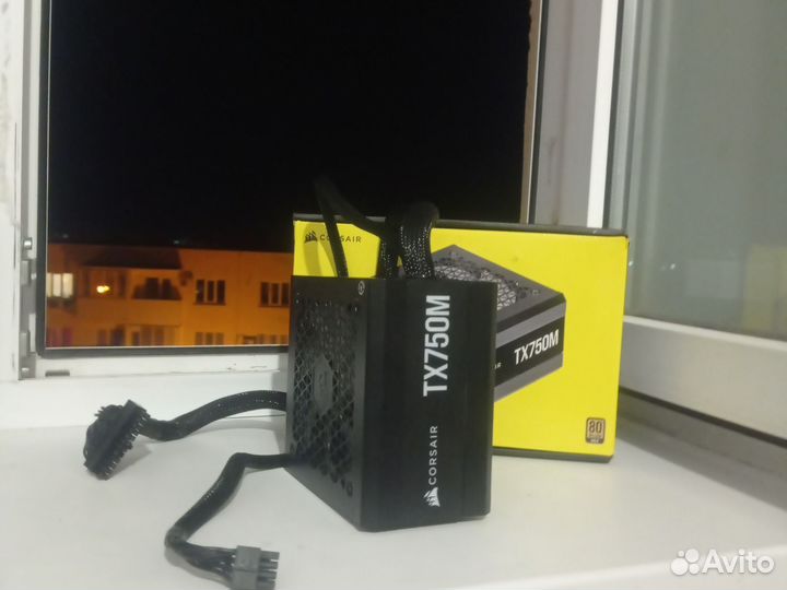Блок питания corsair 750W 80+ gold