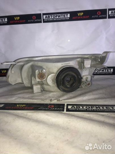Фара правая Toyota Sprinter AE110