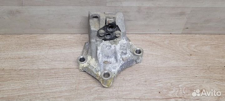 Кронштейн кпп Hyundai Creta