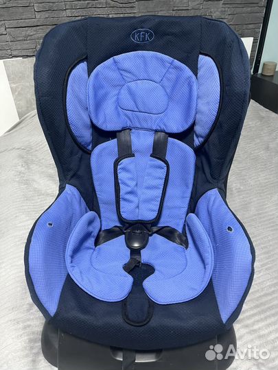 Автомобильное детское кресло