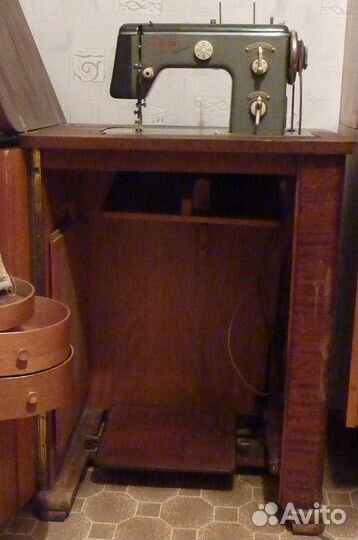 Швейная машинка бу веритас