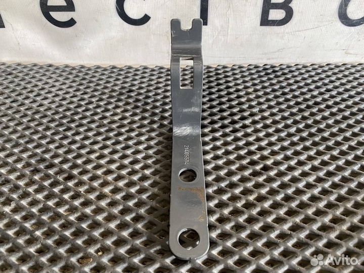 Кронштейн (крепление) Volvo FM4 1 2013 21405514