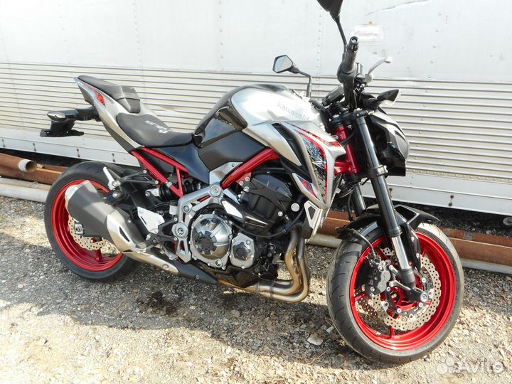 Kawasaki Z900 No. B10968