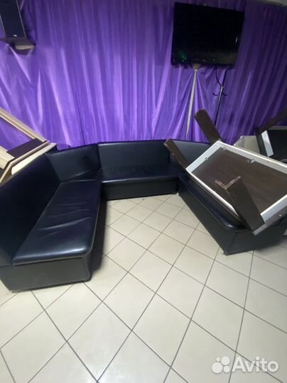 Кожаный диван бу