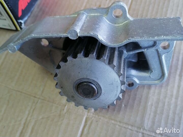 Водяной насос Citroen Fiat Peugeot 1.6-1.8-1.9