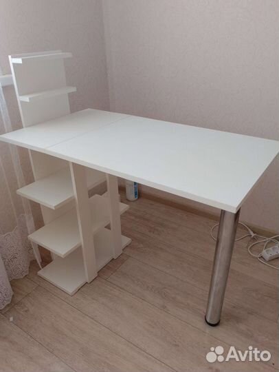 Стол для маникюра бу