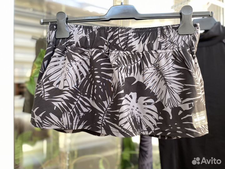 Рашгард и юбка-шорты (купальный костюм) termit