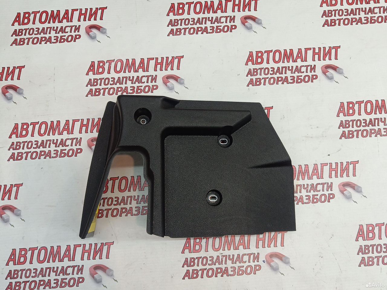 Кронштейн полки багажника Volkswagen Tiguan 2