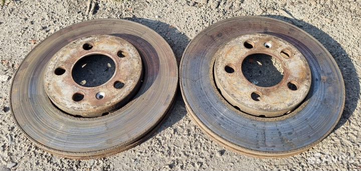 Диски тормозные и колодки Skoda rapid, vw polo