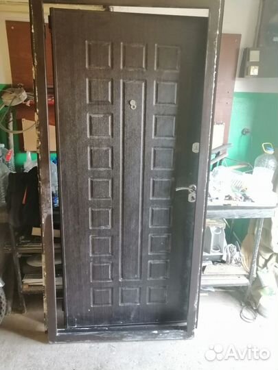 Новая входная дверь металлическая