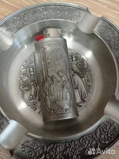 Оловянная пепельница и зажигалка