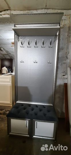 Вешалка в прихожую