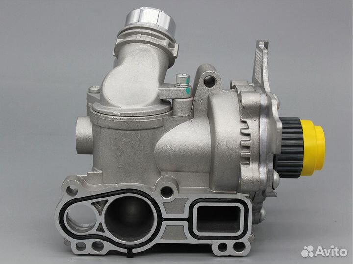 Помпа ож VAG алюминиевая в сборе 06H121010A